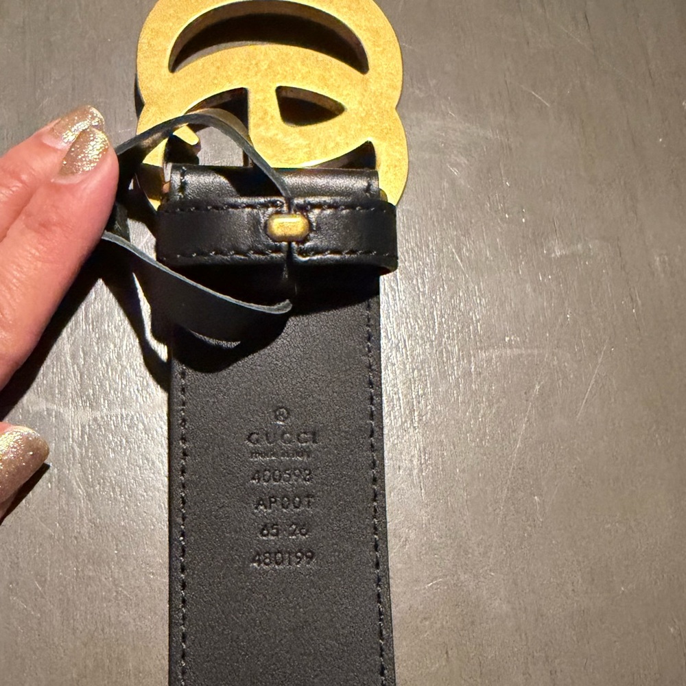 Gucci Black Belt with Gold GG Emblem - Picture 4 of 5